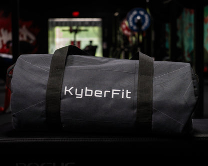 KyberDuffel 1.0 – Double zipper duffel bag w/ removable shoulder strap.